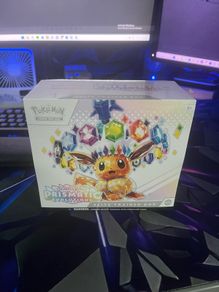 Pokemon Prismatic Evolutions ETB