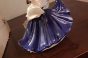 Beautiful Vintage 1979 Royal Doulton " ELAINE" Figurine
