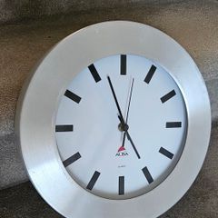 Wall clock