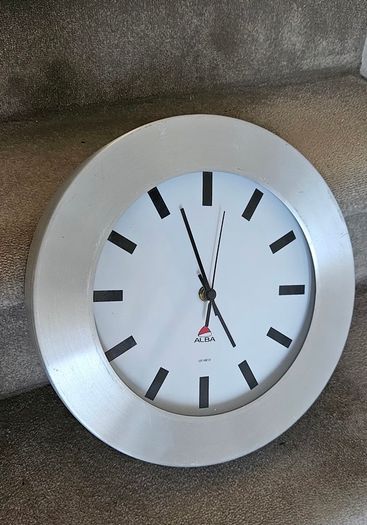 Wall clock