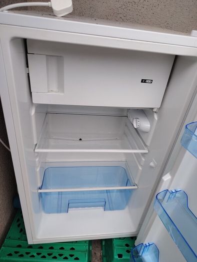 Under counter fridge