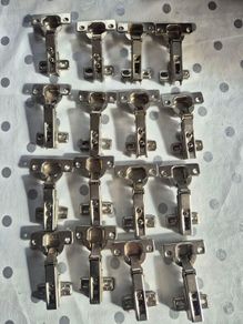 Door hinges