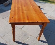 Kitchen table