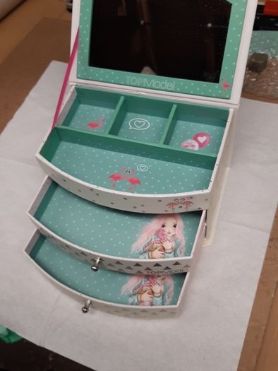 Jewellery box childs