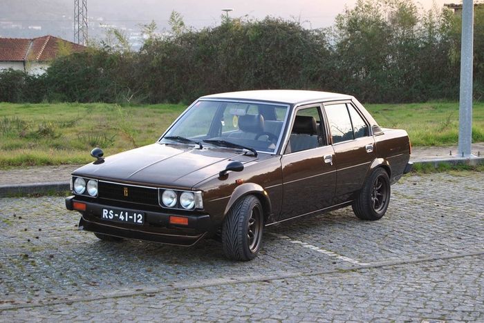 Toyota KE70 / Carina / ae71