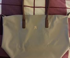 Tommy Hilfiger bag