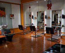 Fully Equipped Hair Salon  Equipment & Furniture