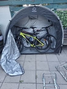 Bike tent holds 3 bikes
