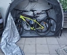 Bike tent holds 3 bikes