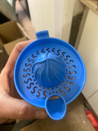 Orange juicer