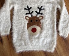 Girls Christmas jumper age 7-8 excellent condition!