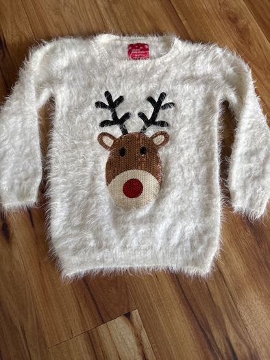 Girls Christmas jumper age 7-8 excellent condition!