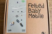 Sebra busy builder baby mobile