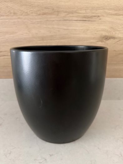 Large ceramic flower pot