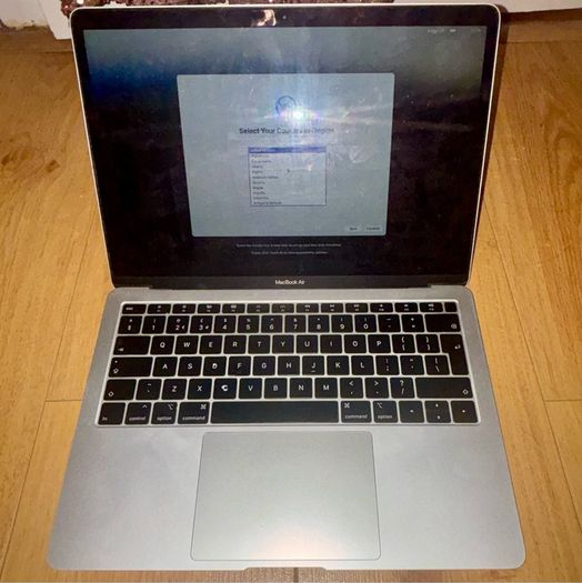 Macbook Air 2018 - open to offers