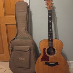 Taylor 114ELH  Left hand electro Acoustic with Taylor bag