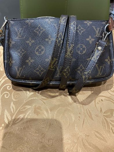 Louis Vuitton Pochette with strap Authentic or without strap for 300