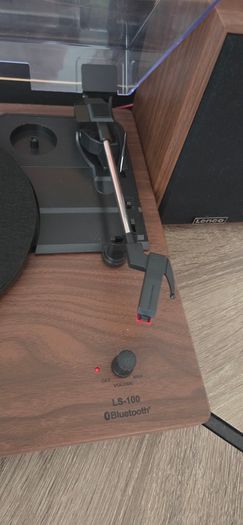 Lenco LS 100 Bluetooth Record Player With Speakers