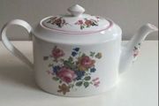 Fabulous Royal Albert Astbury  pattern tea pot