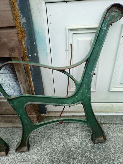 cast iron bench ends