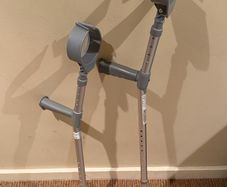 crutches adjustable