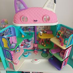 Gabby's Dollhouse