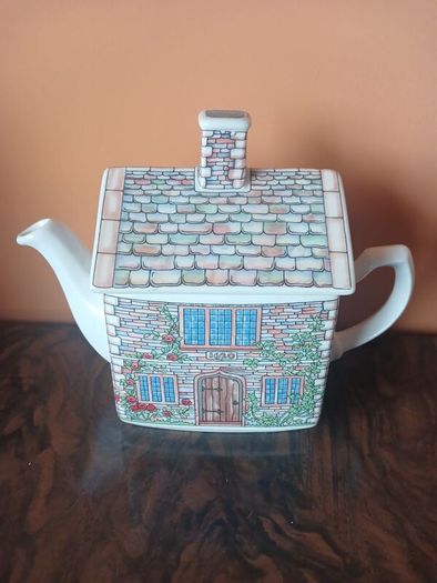 Sadler teapot