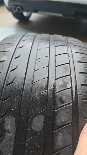 Two 235/40R19 Ecosport 2 Tyres