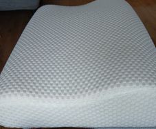 Memory foam pillow with zip cover 10 euro