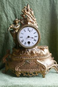 Antique Metal Figural Mantle Clock , French Rococo (It doesn't work for repair)