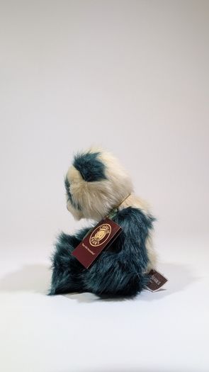 Charlie bears Alyssa
