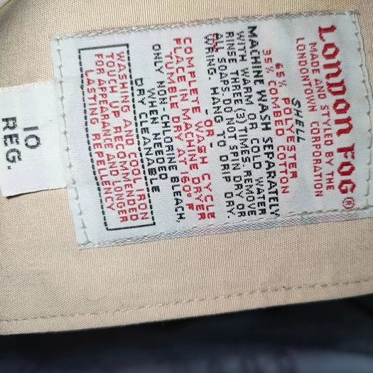 Vintage 80s London Fog Beige Trenchcoat size 10R(fit up to uk 12 or 14 ) postage included