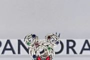 Pandora Disney Minnie Mouse Wreath Charm New