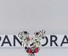 Pandora Disney Minnie Mouse Wreath Charm New
