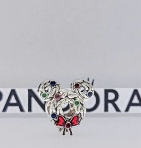 Pandora Disney Minnie Mouse Wreath Charm New