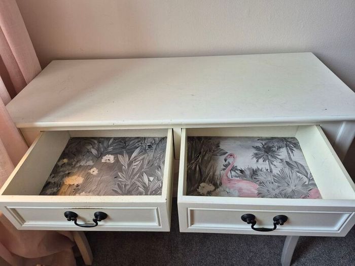 Console / Hall table