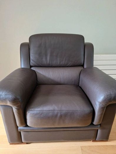 Leather suite 3 + 2 + 1