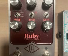Universal Audio Ruby 63 Top Boost Amplifier pedal