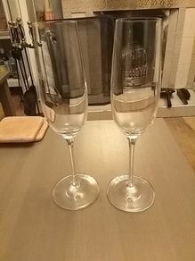 2 Glasses