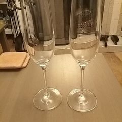2 Glasses