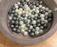 Baby ballpit