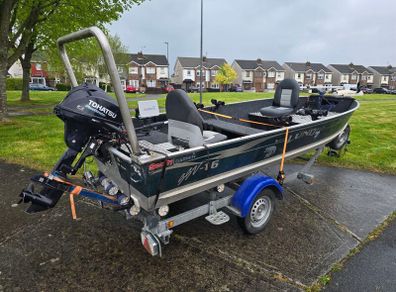 Boat "Lund 16ft Predator fishing boat with Livescope LVS32"