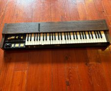 Hammond XB-2 Portable Digital Organ 1990's And Heavy Duty Flight Case