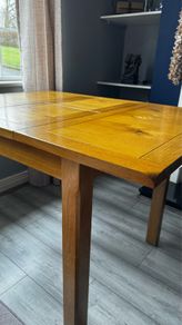 Beautiful extendable table
