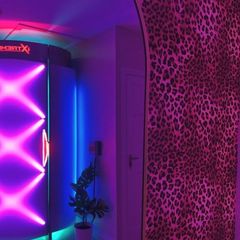 IXtreme v58 Tanning bed with vibro plate With manufacturer warranty