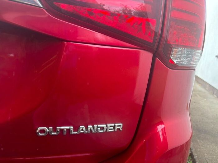 Mitsubishi Outlander 2018 Diesel 5 seater