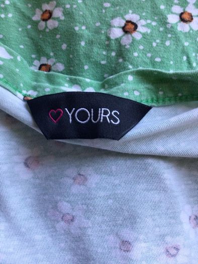 Yours Ladies Green Floral daisy print top / T shirt size 20includes post