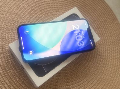 iPhone 17e 256 Black, Brand New