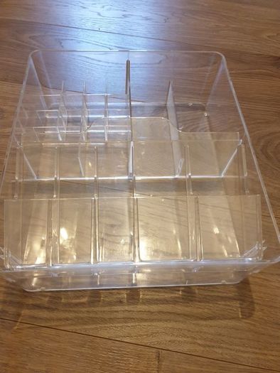 Cosmetic clear storage
