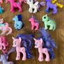 Bundle of 25 Kids Pony Toys / Figures Image 4
